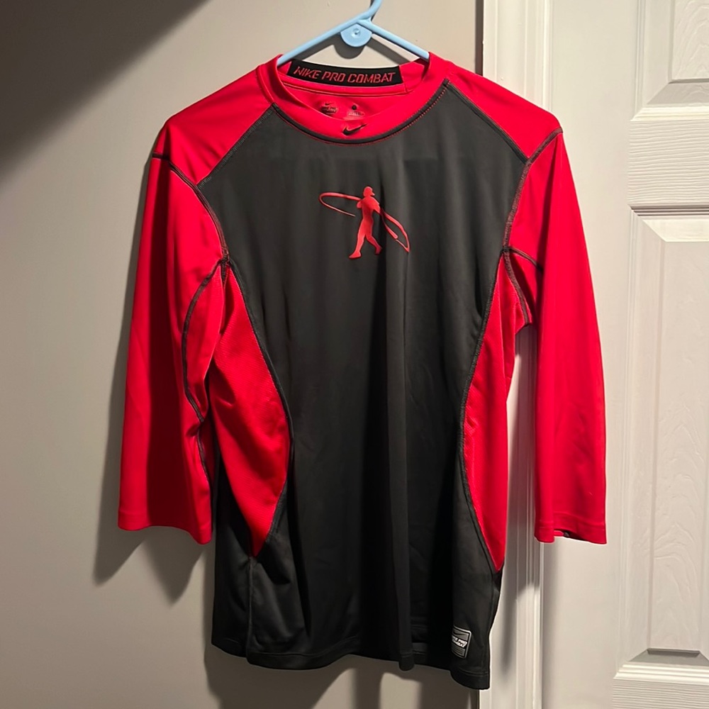 Men’s Large Nike Pro Combat Swingman 3/4 sleeve Red lightly worn